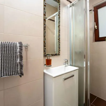 Apartment In Porec/istrien 27453 Porec